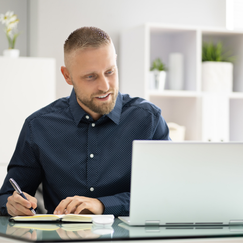 Level 2 online course student with qualification